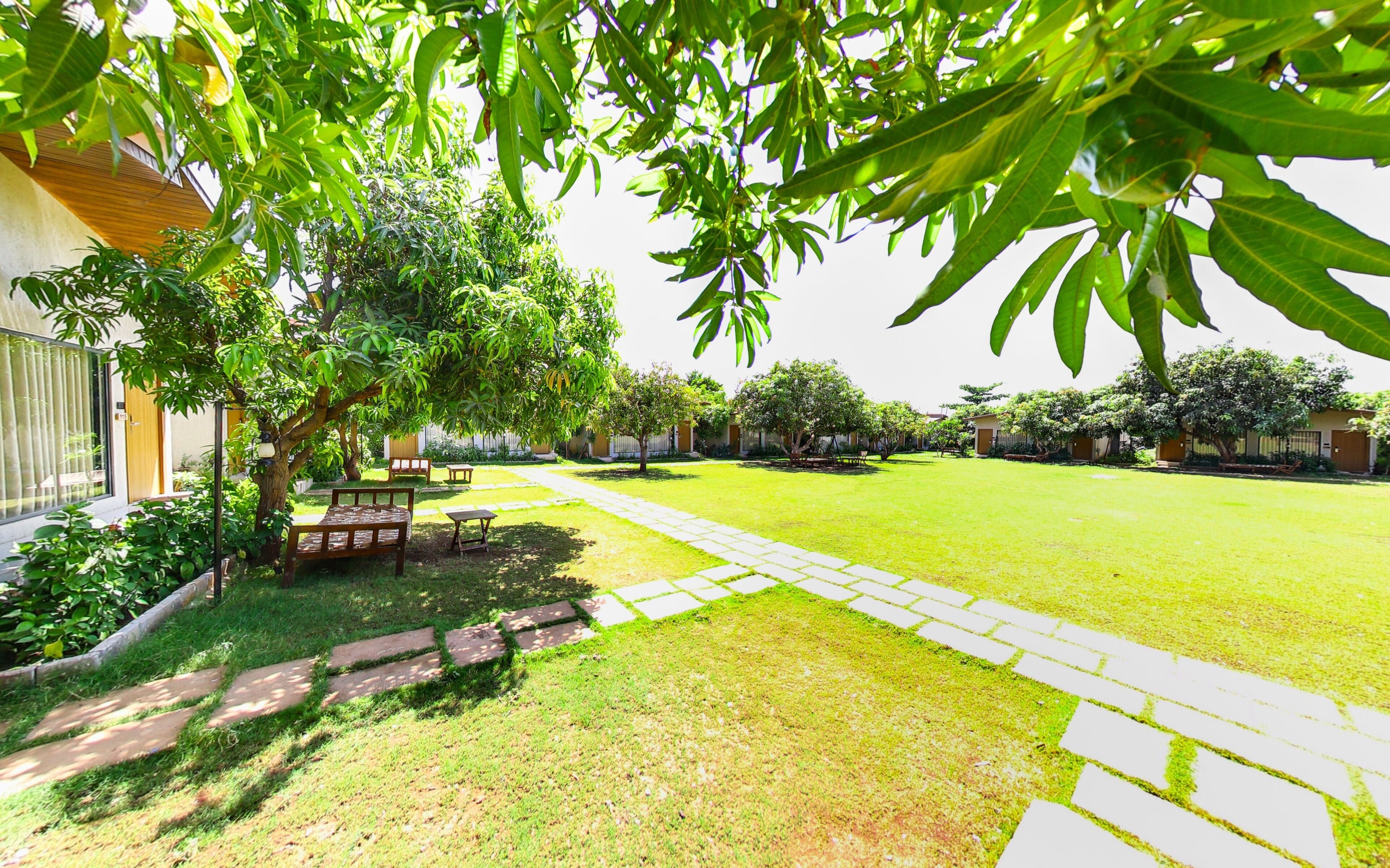 Cottage, Garden View | Premium bedding, down duvets, Select Comfort beds, free WiFi