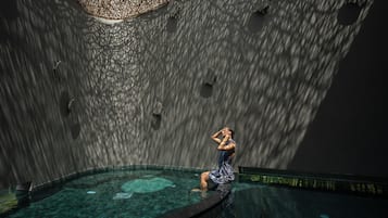 Couples treatment rooms, body treatments, hydrotherapy