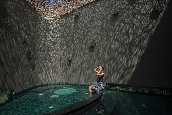 Couples treatment room(s), body treatments, hydrotherapy