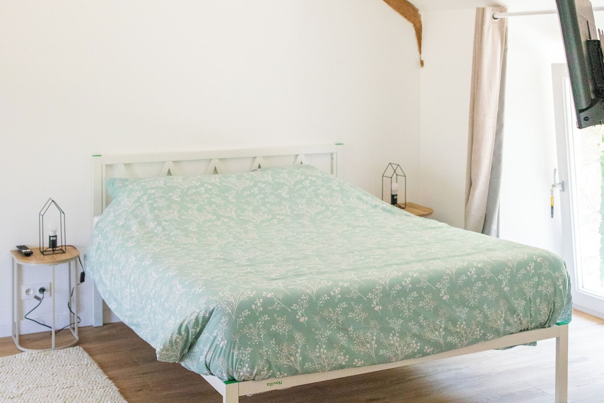 Familie suite, meerdere bedden | 1 slaapkamer, gratis wifi, beddengoed