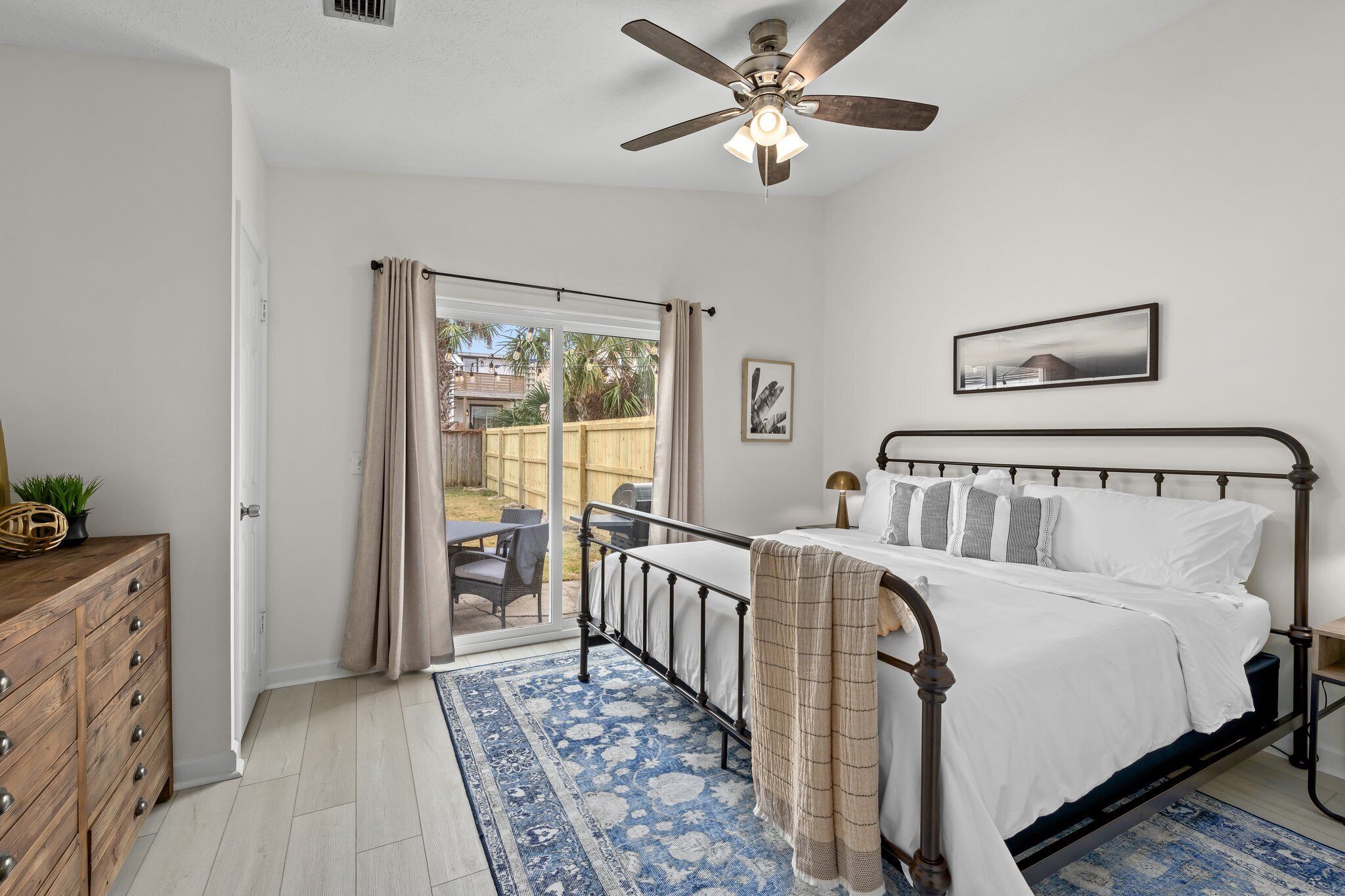 1 室のベッドルーム、アイロン / アイロン台、旅行用ベビーベッド、WiFi (無料)