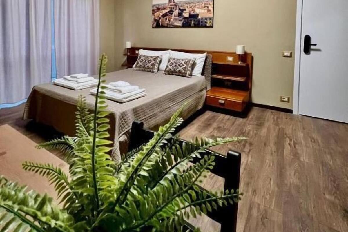 Room, 1 Double Bed with Sofa bed, Shared Bathroom | Desk, laptop workspace, WiFi (free), bed sheets
