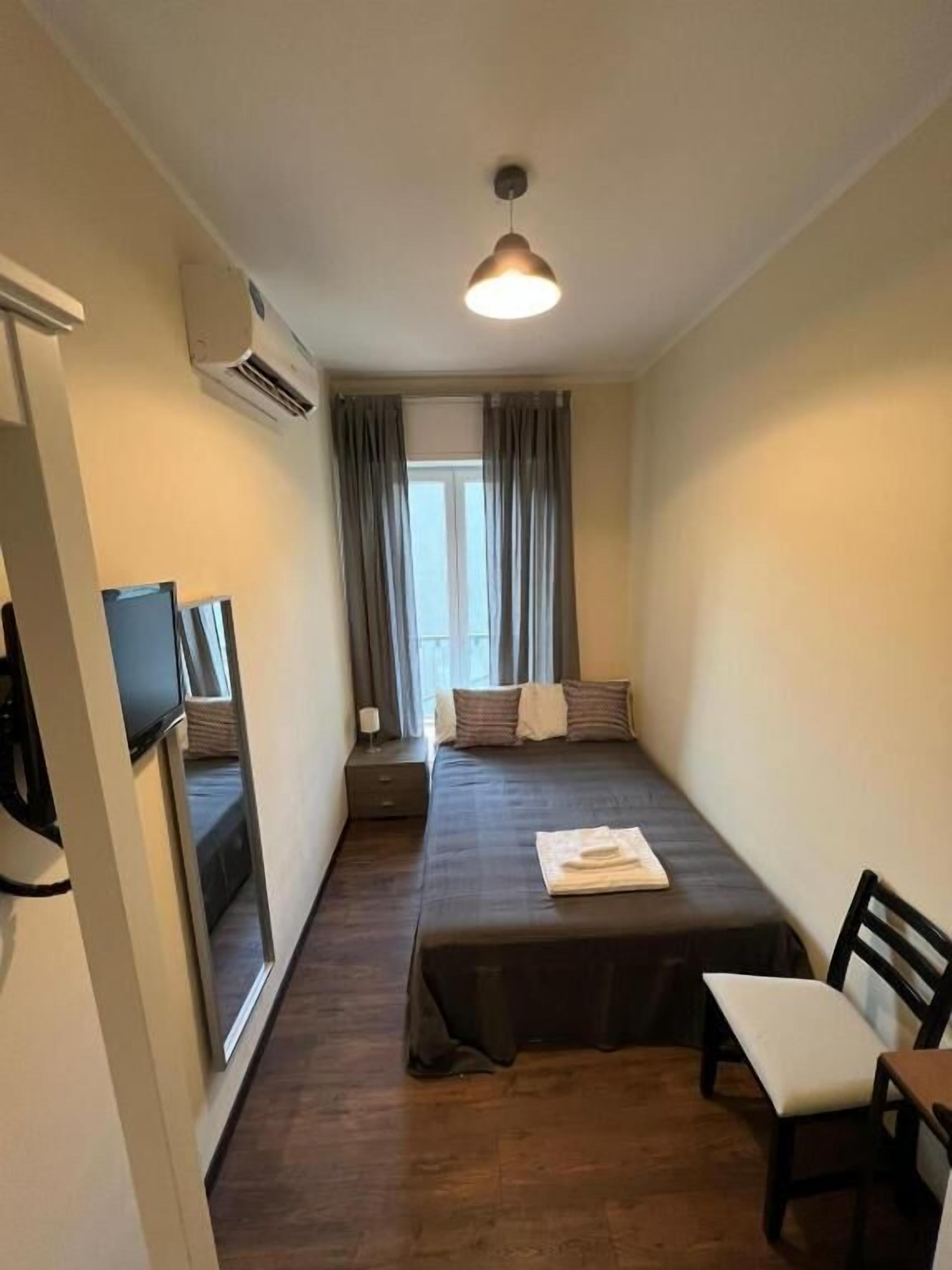 Room, 1 Large Twin Bed, Shared Bathroom