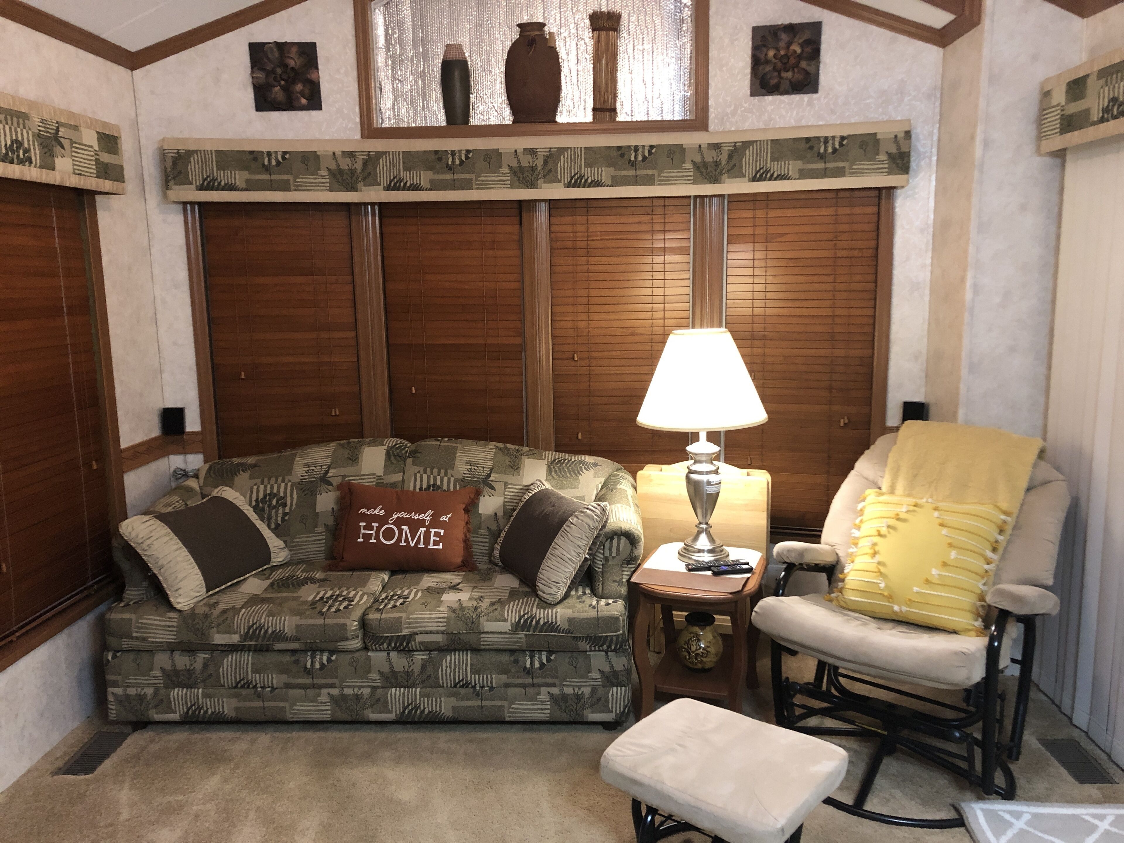 Smart-tv, dvd-afspiller, musikbibliotek, videobibliotek