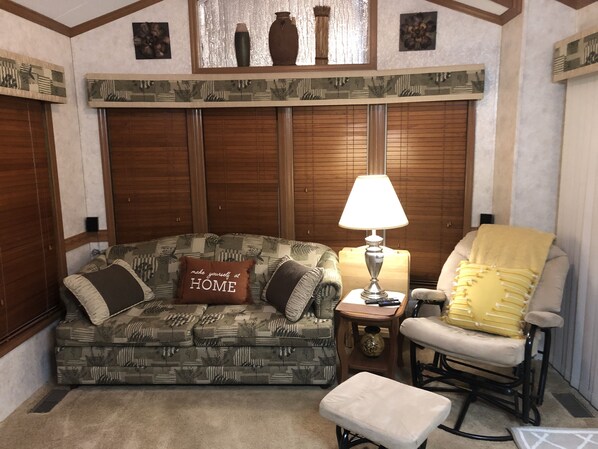 Smart TV, DVD player, music library, video library