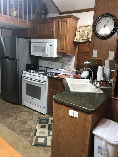 Halfway Tiny House - 3 BR Small Town Iowa Rural Setting!