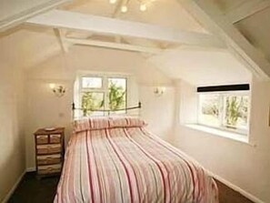 1 Schlafzimmer, Bügeleisen/Bügelbrett, Bettwäsche