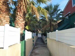 Property grounds - Eden Roc 2 by Interhome (Narbonne-Plage)