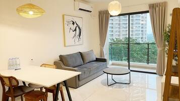 Family Apartment, 3 Bedrooms, Garden View | 3 bedrooms, individually furnished, desk, free WiFi