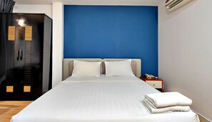 1 bedroom, hypo-allergenic bedding, memory foam beds, minibar