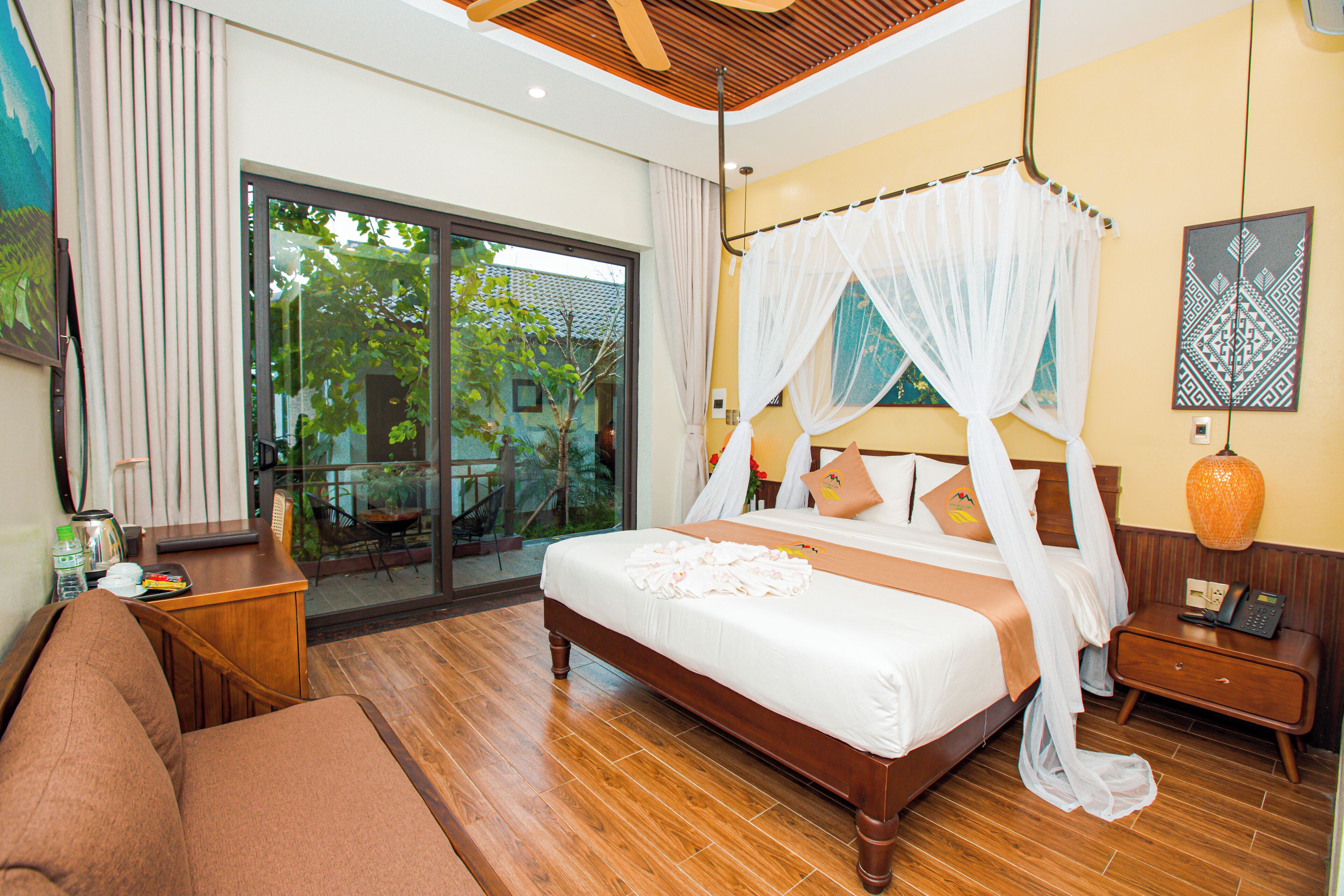 Superior Room, Non Smoking | Free minibar items, desk, laptop workspace, blackout drapes