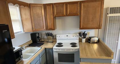 Comfy Quiet 1bedroom apartment, close to DT Winslow
