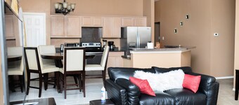 5 mins from the AT&T Stadium