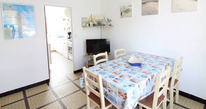 4-room house near sea, parking included