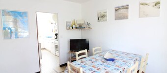 4-room house near sea, parking included