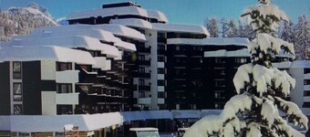 Superb 32 m2 apartment with GARAGE and slope view