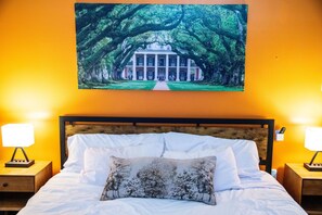 1 slaapkamer, een strijkplank/strijkijzer, reisbedje, gratis wifi