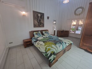 3 bedrooms, iron/ironing board, free WiFi, bed sheets