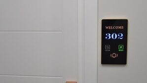Uklassifisert bilde, 3 av 14, knapp