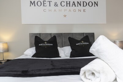 Champagne House - 3 Bedroom Townhouse