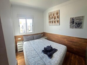 1 bedroom, free WiFi, bed sheets - Air-conditioned apartment near the beach with Wi-Fi (Torremolinos)