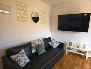 TV - Air-conditioned apartment near the beach with Wi-Fi (Torremolinos)