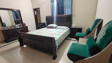 2 bedrooms, Internet