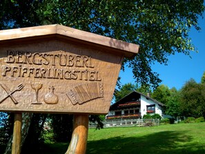 Property grounds - Vacation home with wonderful panoramic views, absolute dream location (Pleystein)