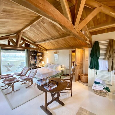 Magnificent Quercy Blanc house in the heart of the Cahors vineyards