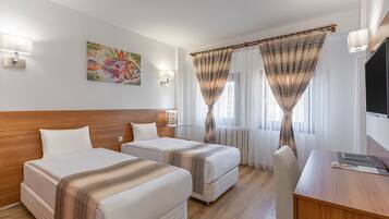 Standard Room | Free WiFi, bed sheets