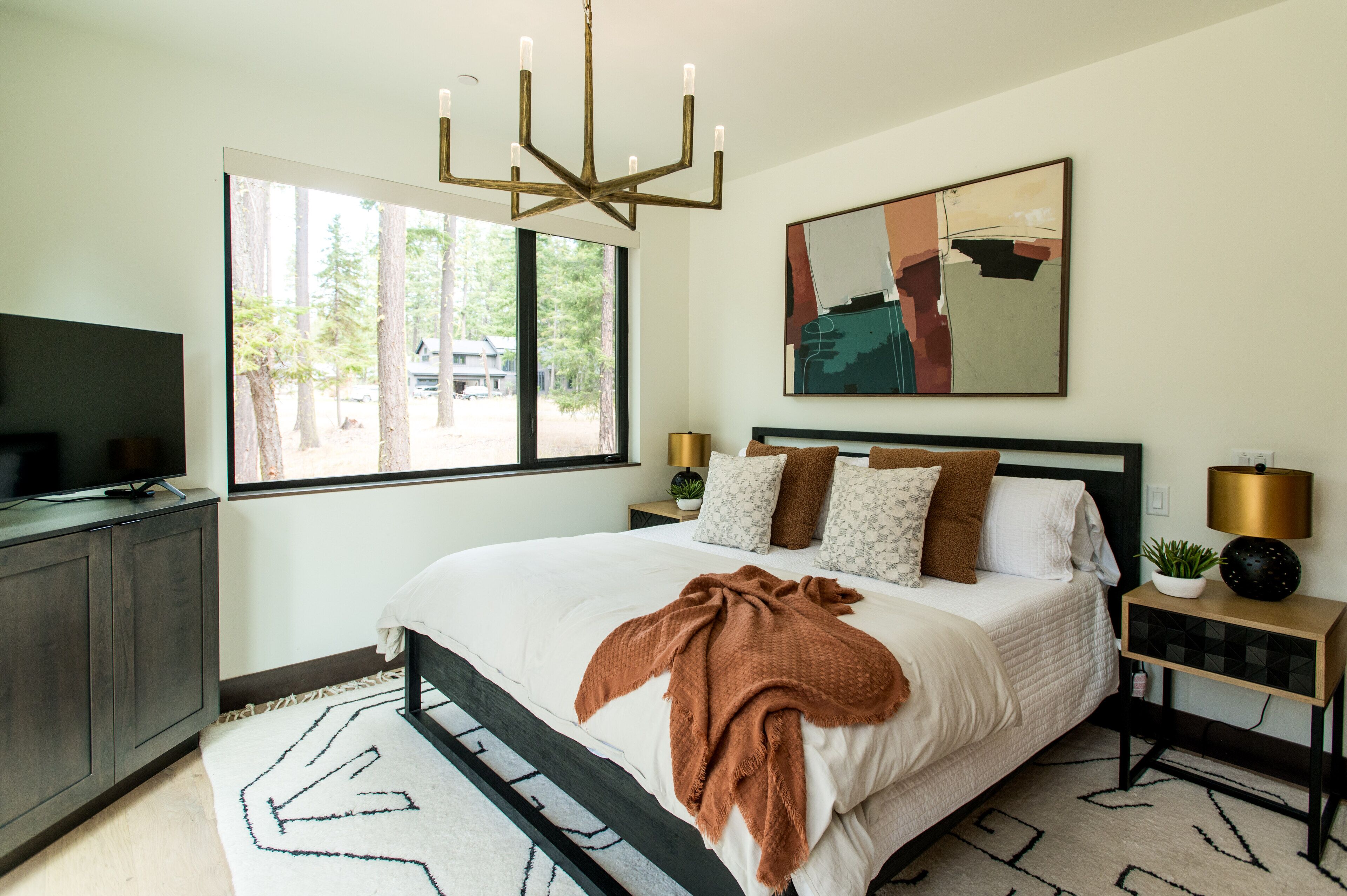 5 habitaciones, escritorio, tabla de planchar con plancha y wifi gratis 