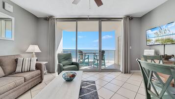 Smart TV, DVD player, table football, ping pong