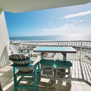Outdoor dining - Catalina 902-Updated Beachfront Condo with Amazing Views-Full Service Resort (Gulf Shores)
