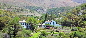 Family holidays in Spain, ideal for groups, 11bed estate with 2 pools, jacuzzi..