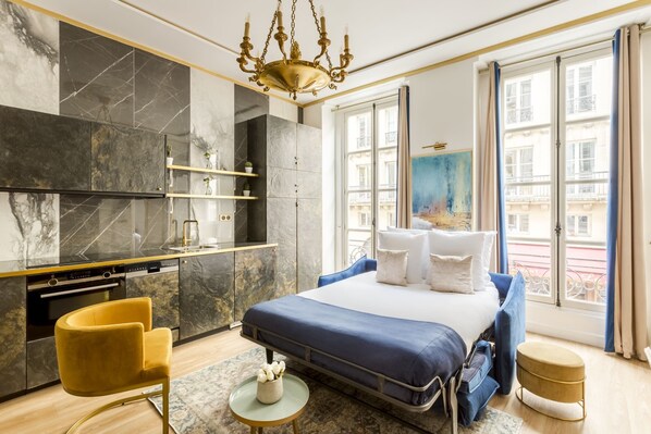 3 Schlafzimmer, Schreibtisch, Bügeleisen/Bügelbrett, Reisekinderbett