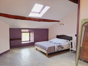 2 Schlafzimmer, Bügeleisen/Bügelbrett, Reisekinderbett