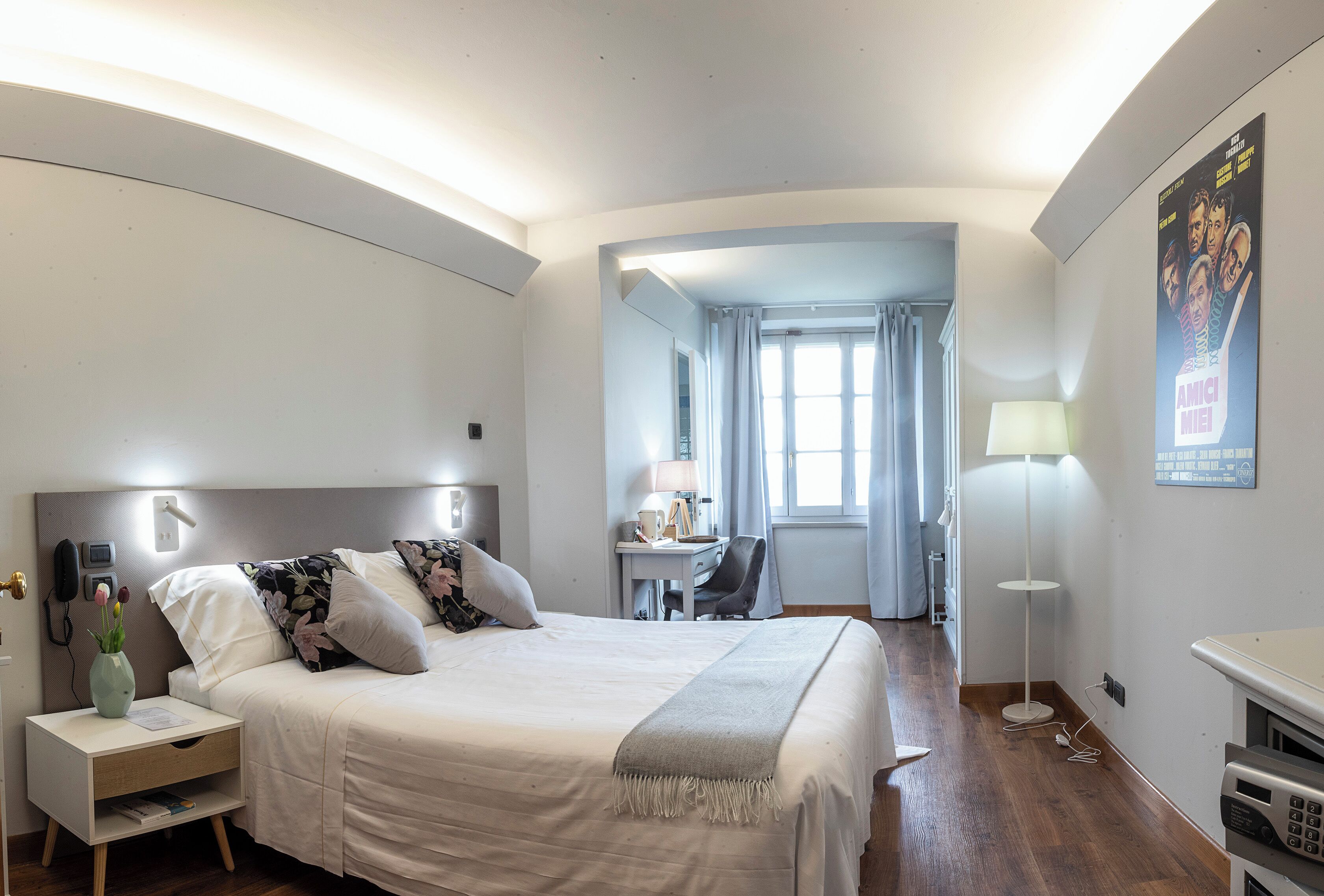 Premium bedding, down comforters, minibar, in-room safe