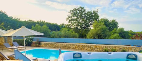 Luxury Villa, 4 Bedrooms, Private Pool | Private spa tub