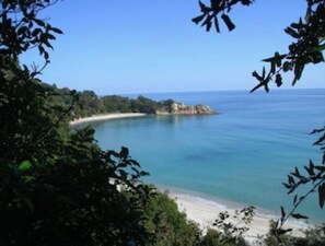 Beach nearby - Superb 2/4-person apartment in Villa with swimming pool and panoramic sea view (Conca)