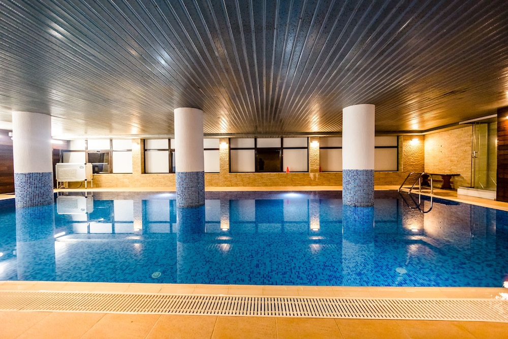 Hotel Cindrel by null