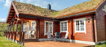 Gorgeous home in østby with kitchen