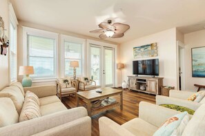 TV, offices - Open Airy Beautiful - Ocean AND Bay Views! (Galveston)