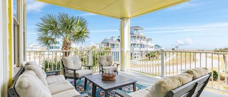 المنطقة المحيطة بالمنشأة