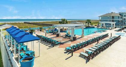 Breaking Waves - Open Airy Beautiful Ocean Views!