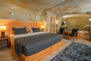 Exclusive Room | Premium bedding, down comforters, memory foam beds, minibar - Bala Cave House (Avanos)