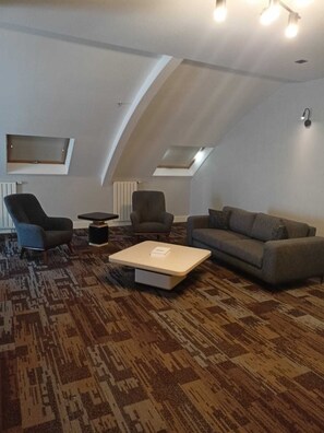 Family Suite | In-room safe, free WiFi, bed sheets - Empire Hotel İstanbul (Istanbul)