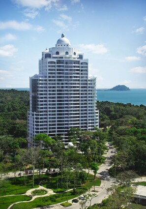 Exterior - 18G Oceanview Luxury Apt with Rooftop Pool (Panama City)