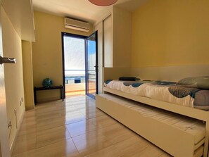 3 dormitorios, tabla de planchar con plancha, wifi gratis y ropa de cama