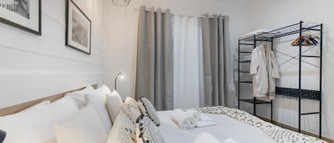 2 bedrooms, iron/ironing board, free WiFi, bed sheets