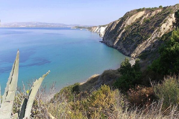 Una spiaggia nelle vicinanze, teli da spiaggia